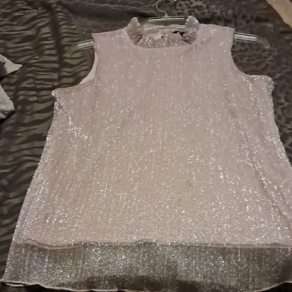 Adiva Shimmering Sleeveless Blouse in  Gold